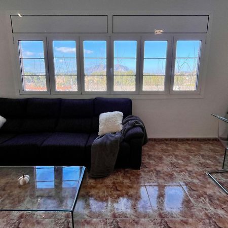 Amplio Apartamento, 5 Camas Sant Esteve Sesrovires Buitenkant foto